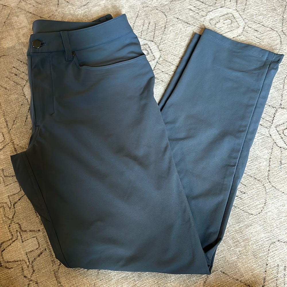 Lululemon ABC classic pant. Size 32/32L. Light blue.